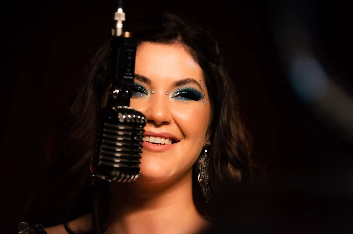 Celeste Buckingham: V novom singli som už úplne iný človek a interpret