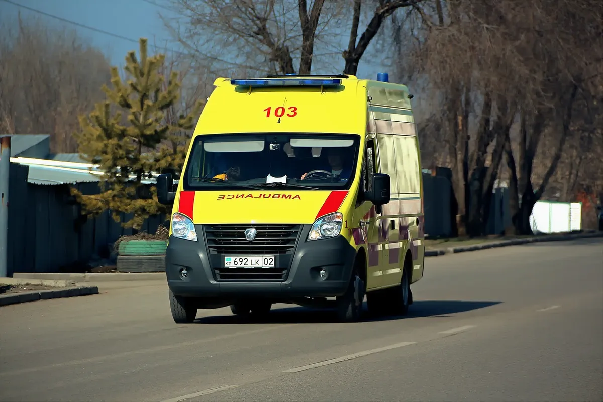 Ako reagovať na sanitku záchranky? Vodiči často nevedia, čo robiť. Pomôže im nová kampaň