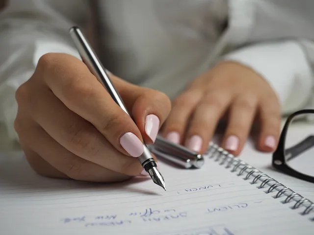 Jarné pastelové odtiene sa postarajú o sviežu manikúru