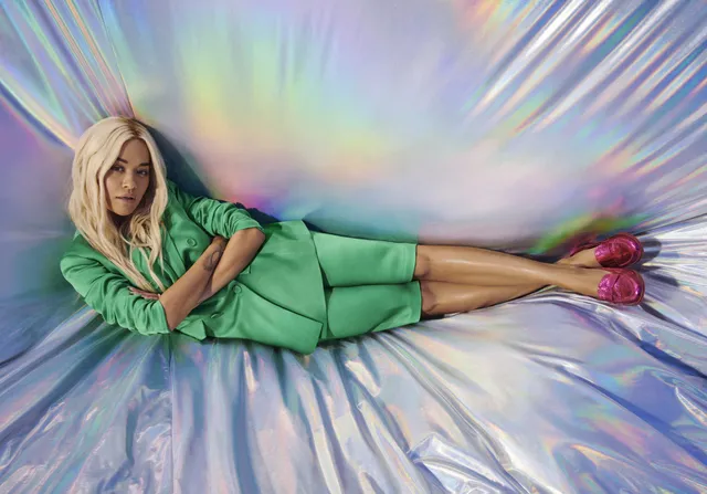 Rita Ora je aj v novej sezóne tvárou značky DEICHMANN