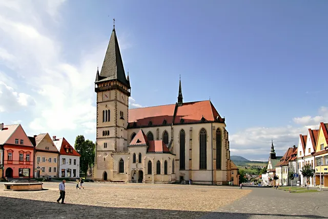 Bardejovu dominujú Mestská radnica a bazilika Sv. Egídia