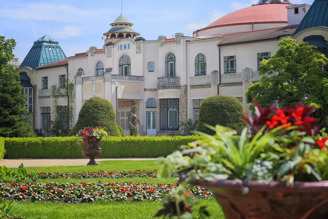 NAŠE BAHNO NA VAŠE KĹBY. Piešťanské kúpele lákajú na all inclusive