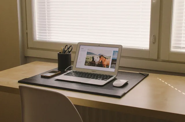 Home office z postele? Toto sú tipy ako na to